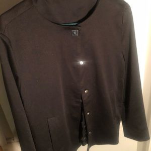 Black button blazer with upper clasp and pleated